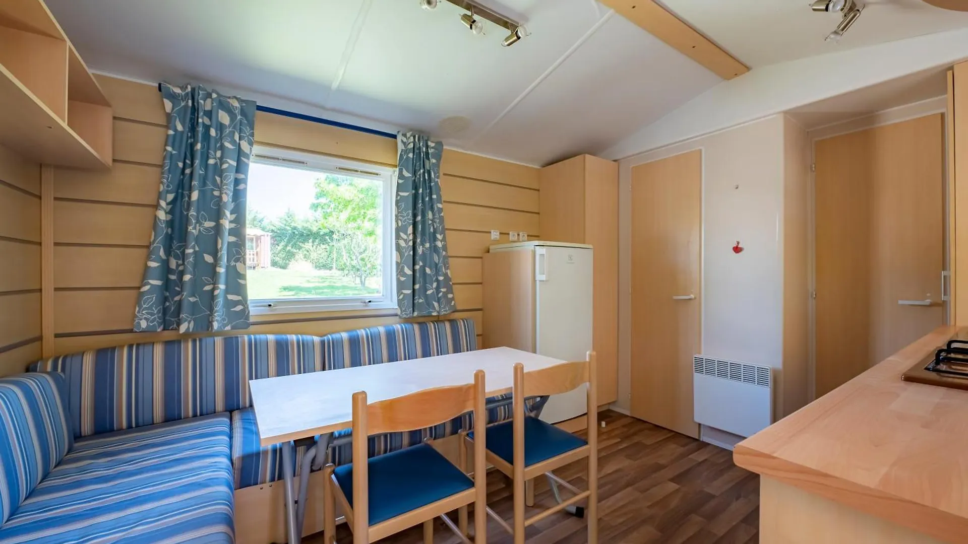 Campsite Mobil Home Classik 4-6 Personnes, Nature, Piscine Parc Du Pilat Saint-Appolinard